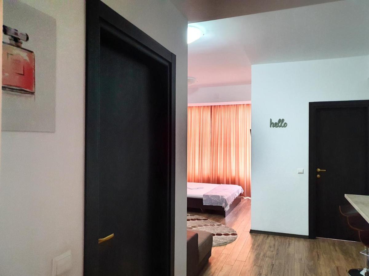 Lakeview Flats Summerland Mamaia Exterior photo
